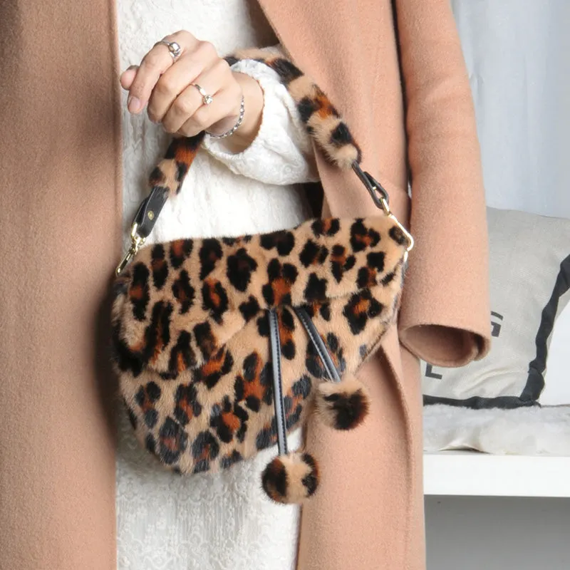 2022 New Lady Real Mink Fur Handbags Fashion Fur Shoulder Bags Saddle Bag Luxury Crossbody Bags 8821