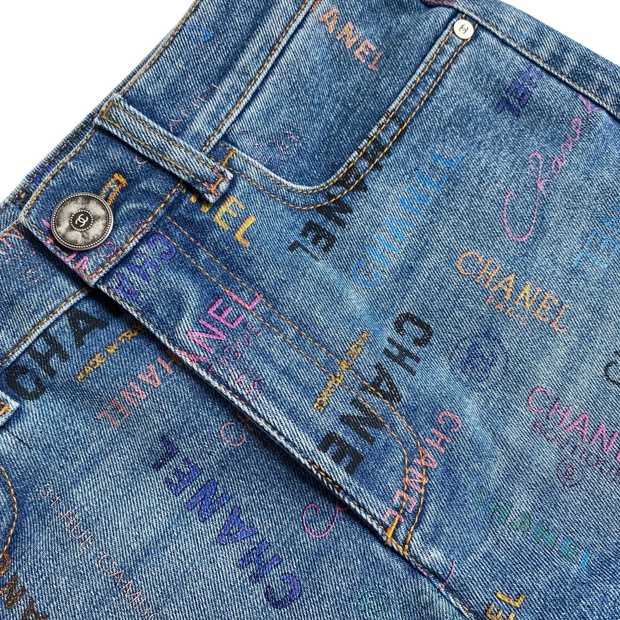 22P Blue & Multicolour CHANEL Printed  Stretch Denim Jeans Sz 34
