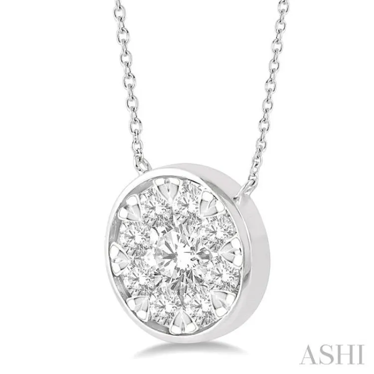 3/4 ctw Round Shape Lovebright Diamond Pendant With Chain in 14K White Gold