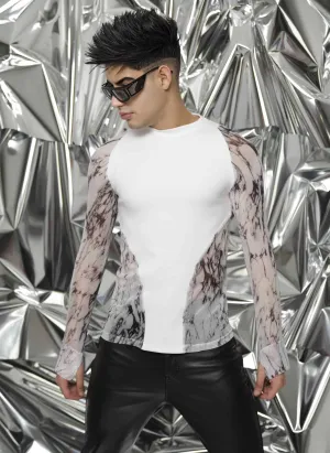 Alien Arriving with Long Sleeves