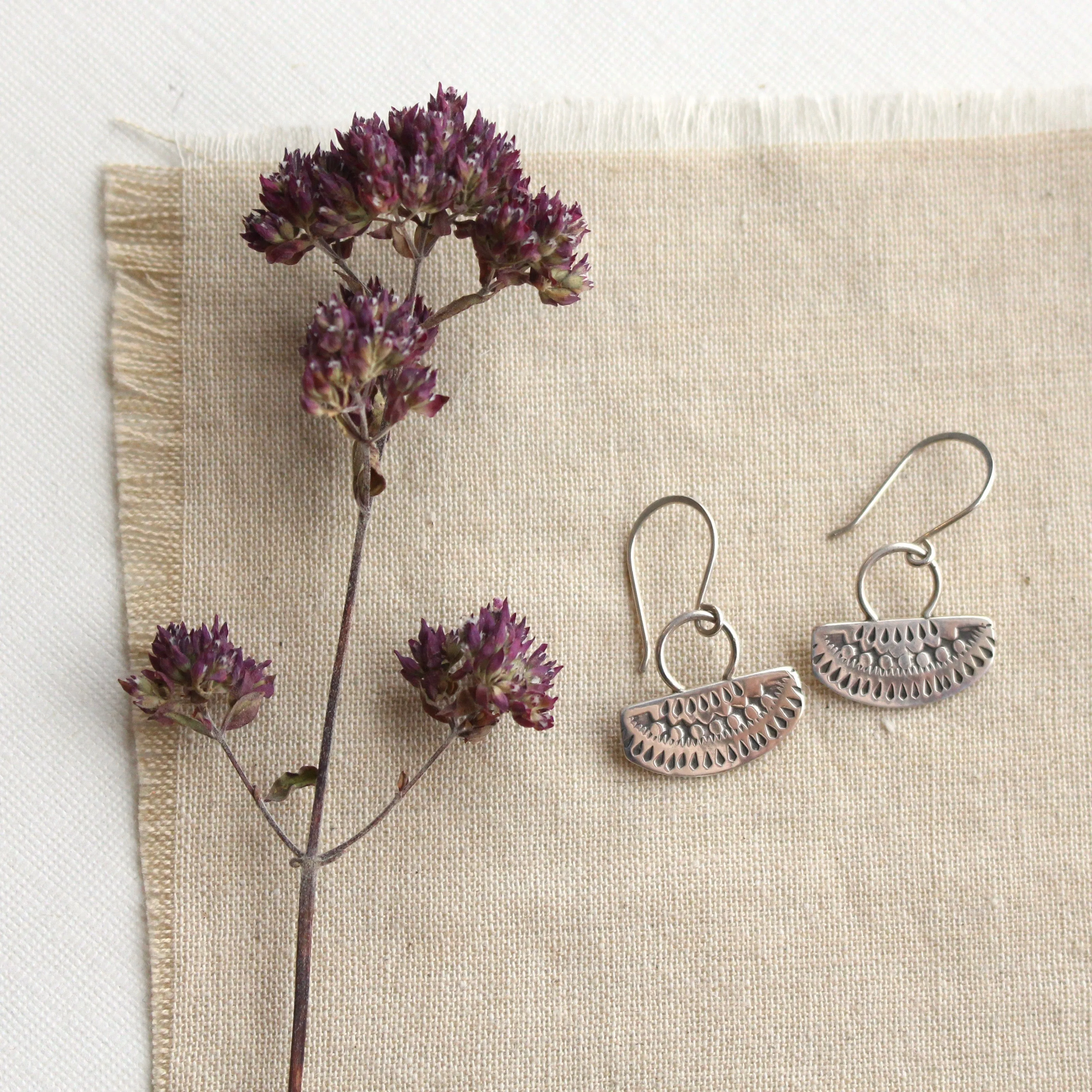 Asmi Short Loop Earrings