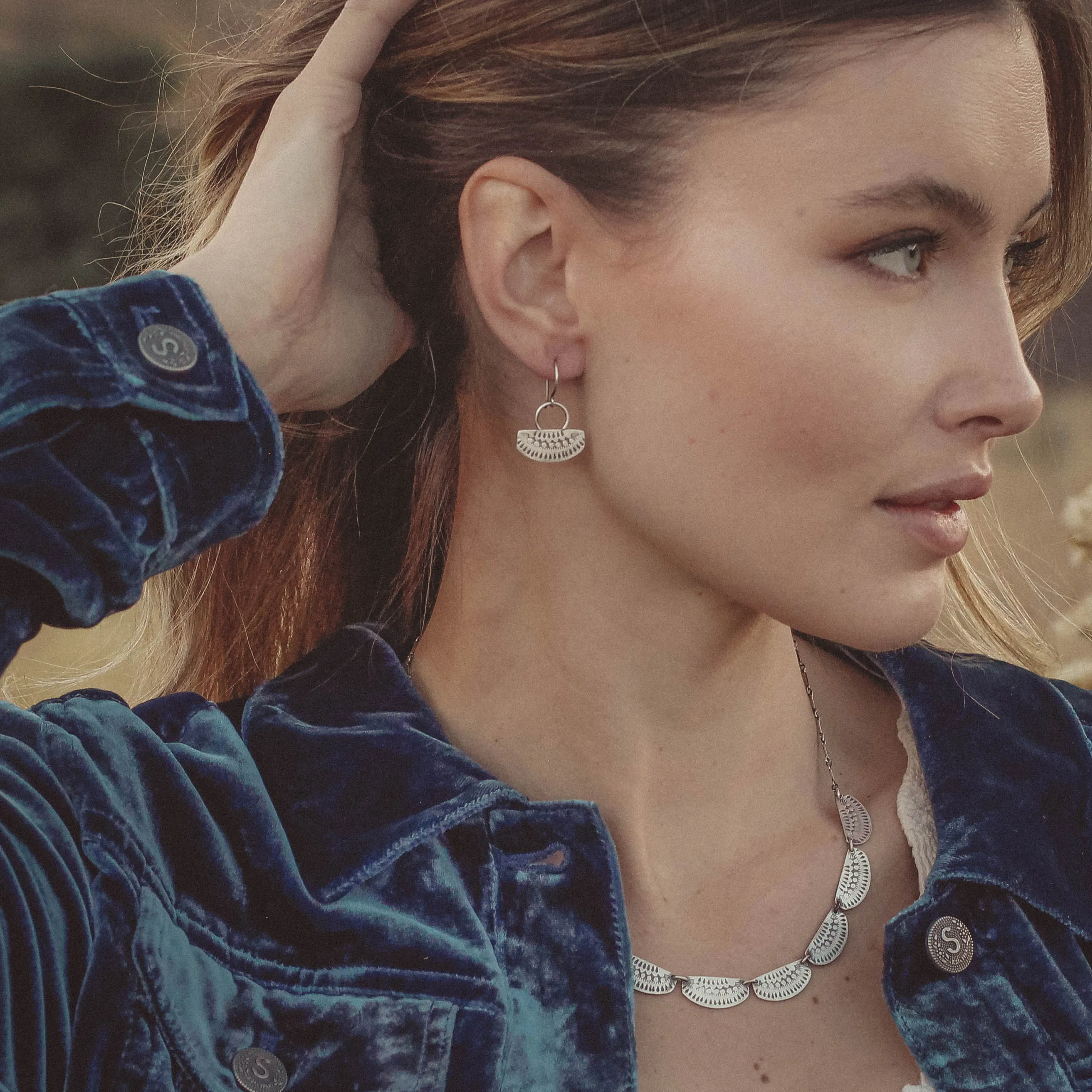 Asmi Short Loop Earrings
