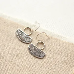 Asmi Short Loop Earrings