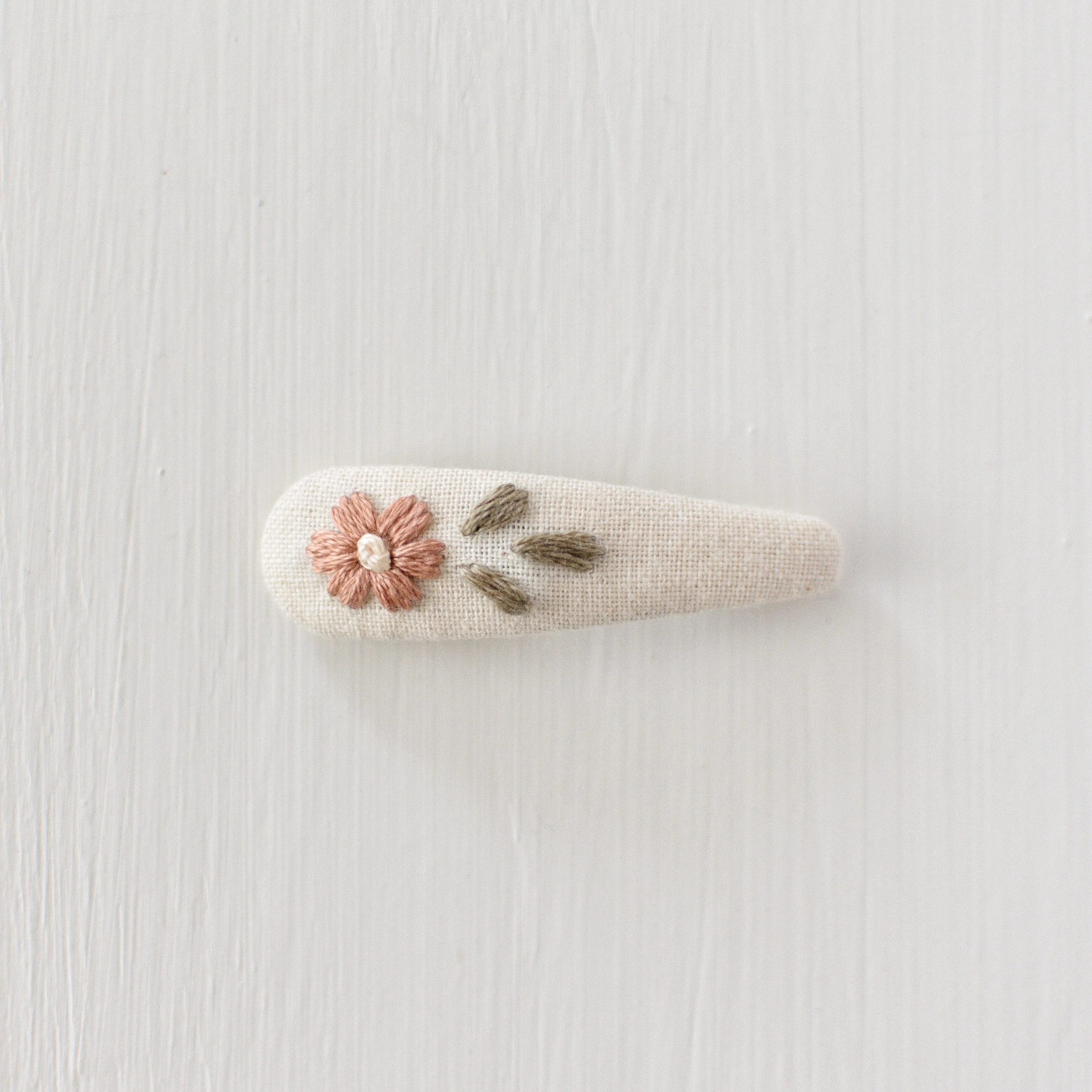 Blush Flower 2in Snap Clip