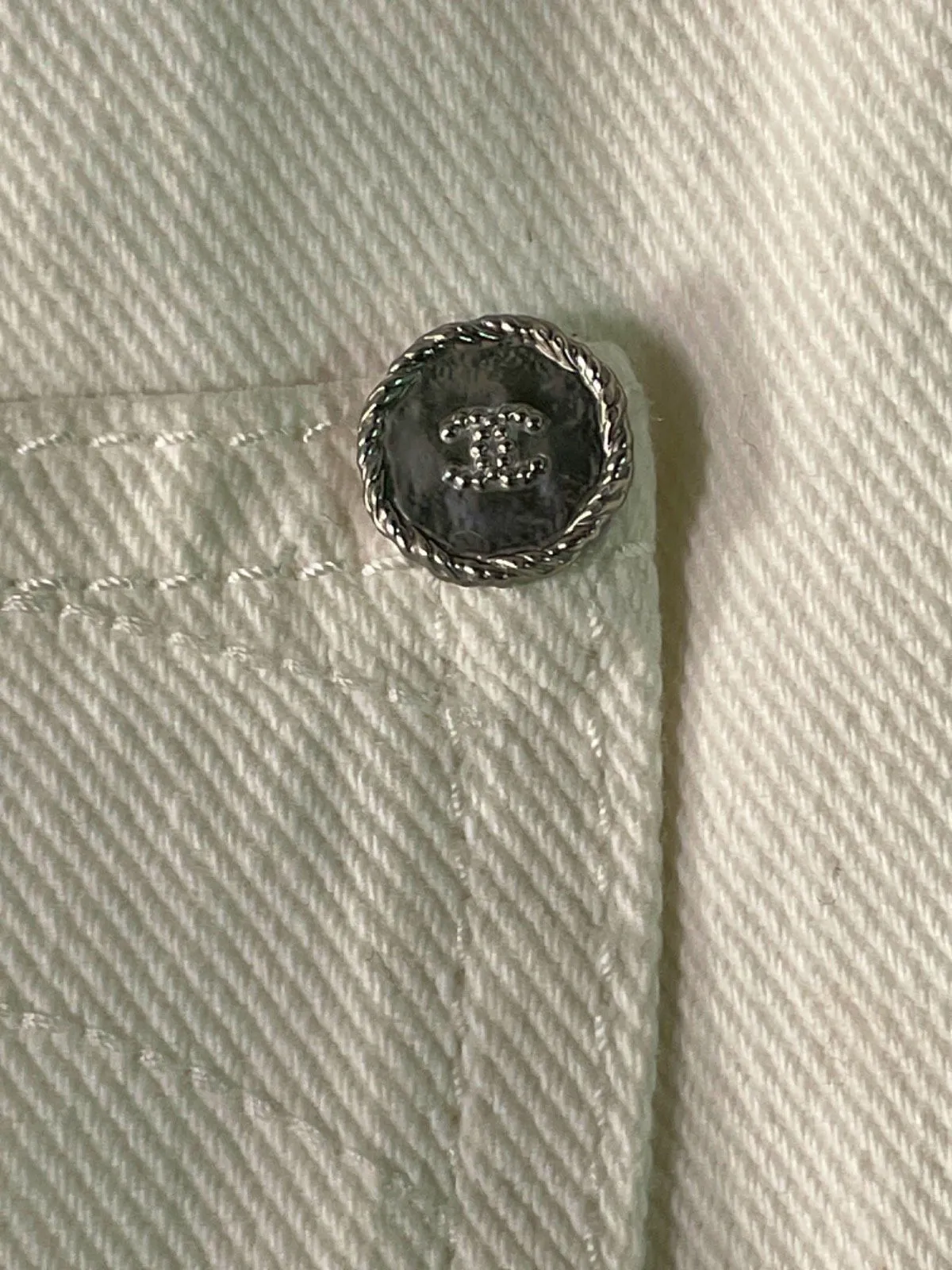 CHANEL White Denim Logo Button Ruffled Hem High Rise Jeans SZ36 UK 8