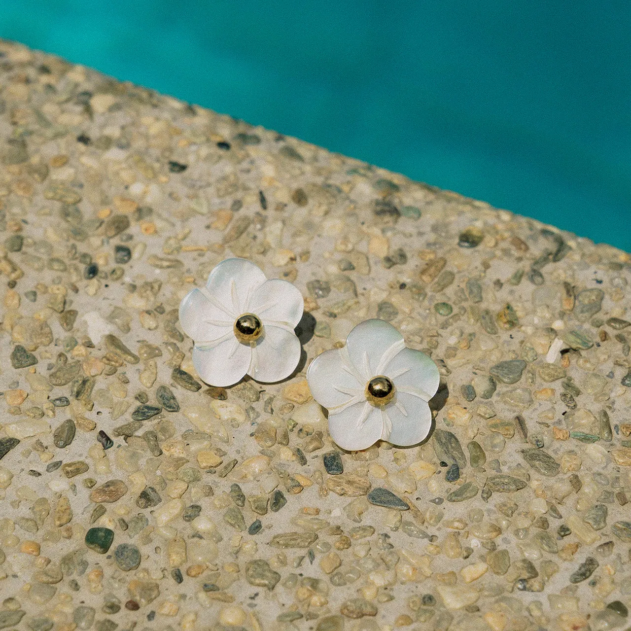 Chuchi Earrings in Mother of Pearl