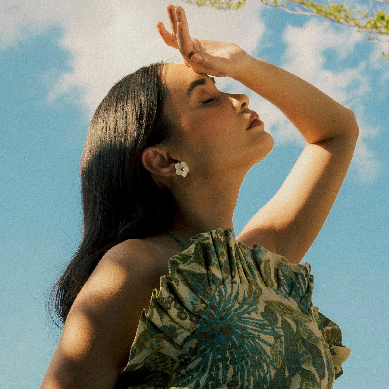 Chuchi Earrings in Mother of Pearl