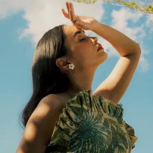 Chuchi Earrings in Mother of Pearl