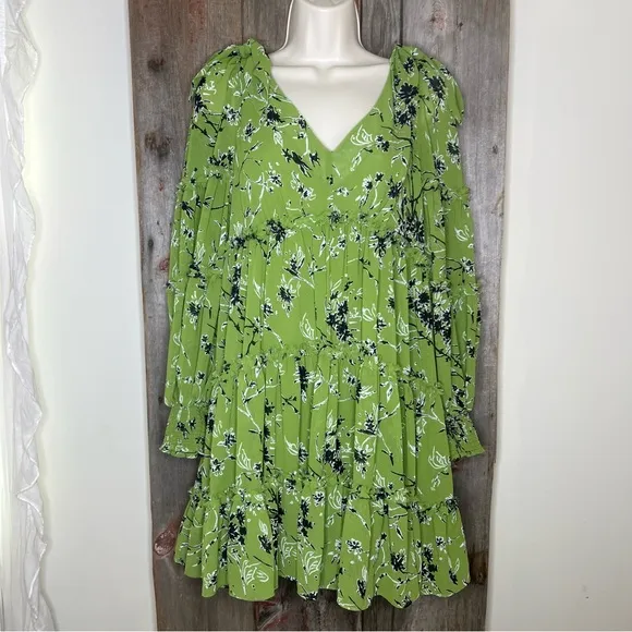 Cinq a Sept Vicky Dress in Fennel Green Black Tiered Oversized Blouson Size 2