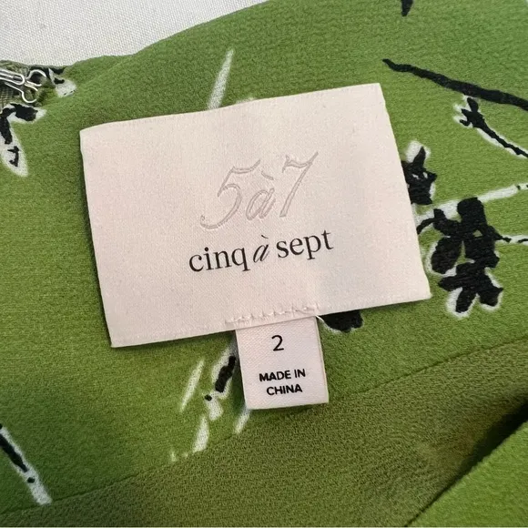 Cinq a Sept Vicky Dress in Fennel Green Black Tiered Oversized Blouson Size 2