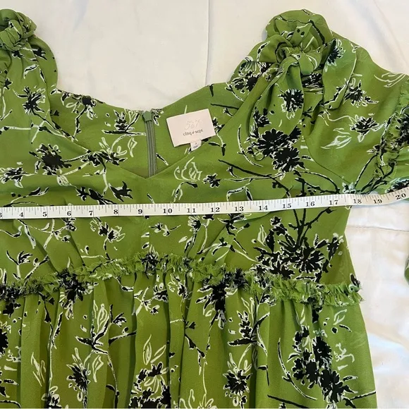 Cinq a Sept Vicky Dress in Fennel Green Black Tiered Oversized Blouson Size 2