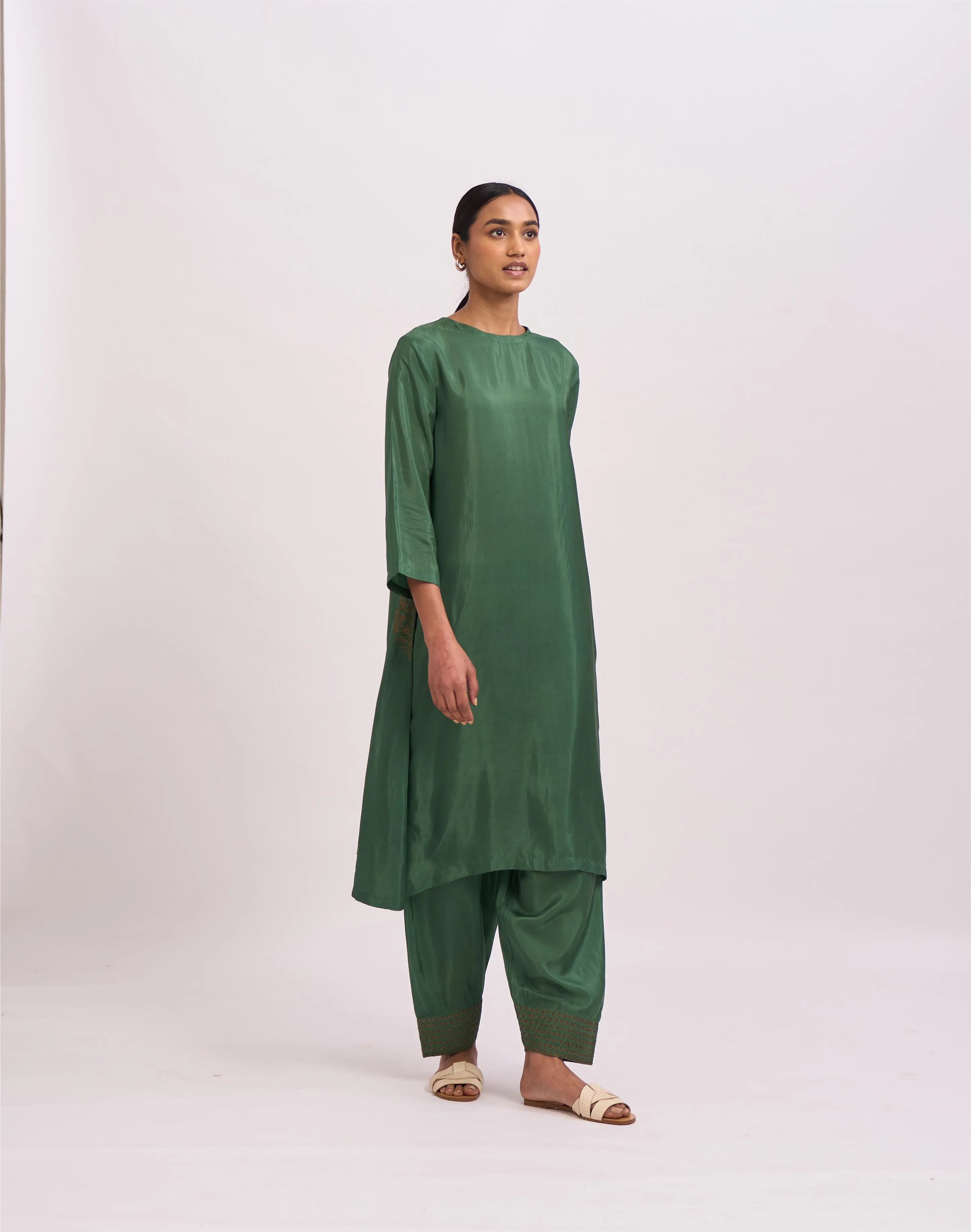 Dot   I   Pocket Style Doha Kurta Set Cotton Silk Fabric is used in Kurta set Olive Green  SS24-PS-OG
