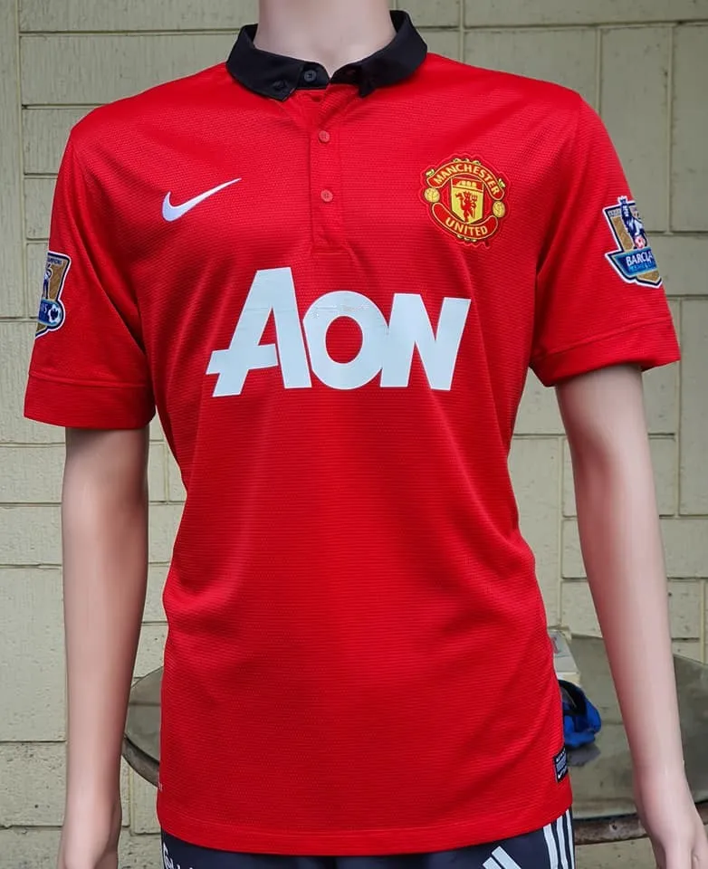 ENGLISH PREMIER MANCHESTER UNITED FC 2013-2014 COMMUNITY SHIELD CHAMPION CARRICK 16 JERSEY ADIDAS SHIRT MEDIUM  OUT OF STOCK