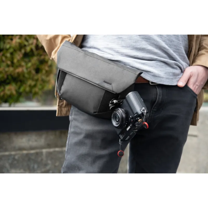 Field Pouch V2 - Black