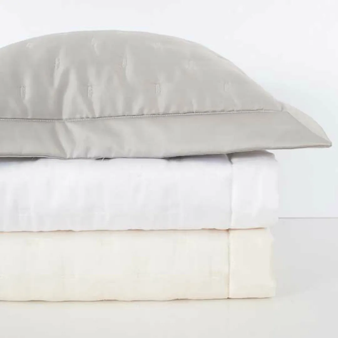 Fil Coupé Quilted Coverlets