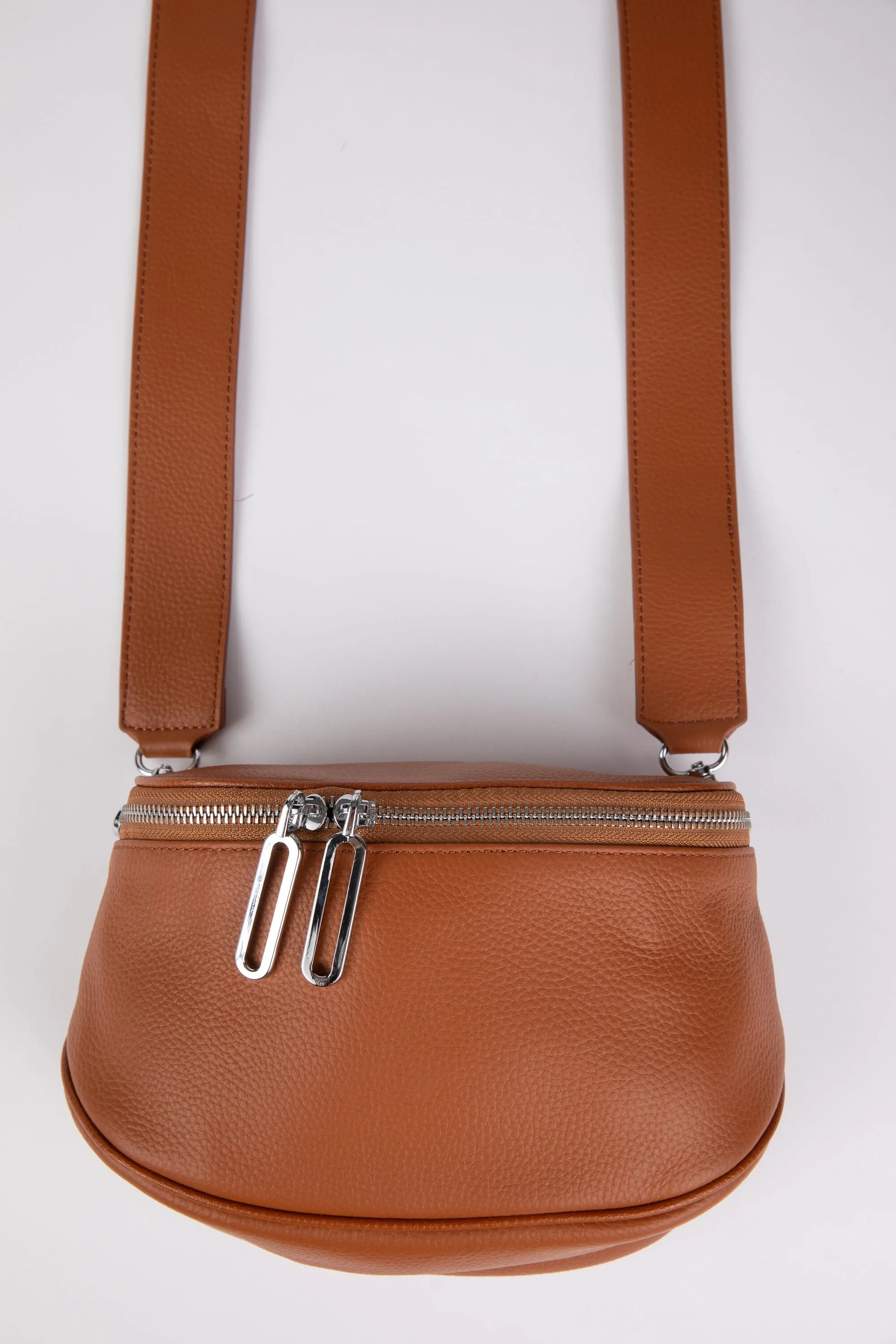 HOLIDAY Kensington Pouch Bag - Tan