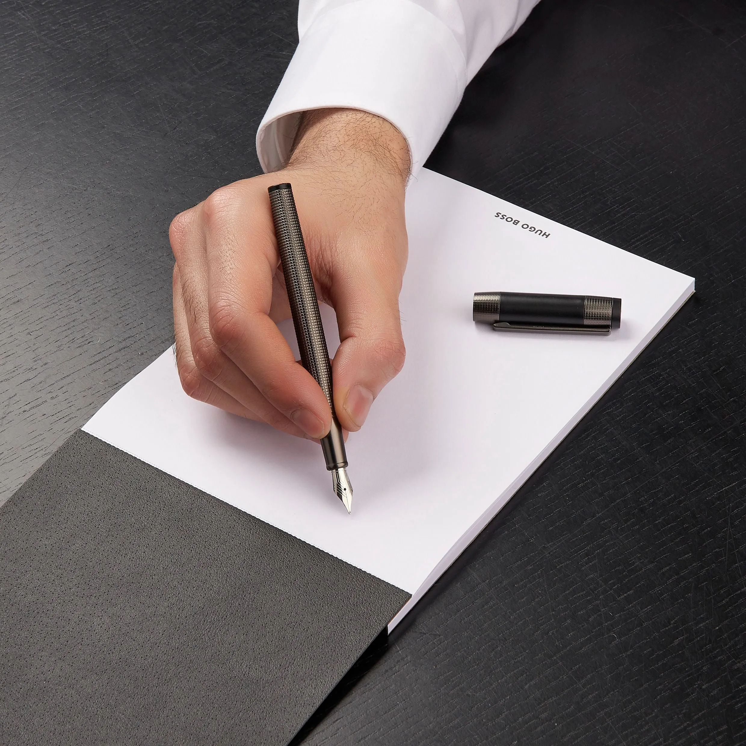 HUGO BOSS HST4962D - Fountain pen Rive Gun