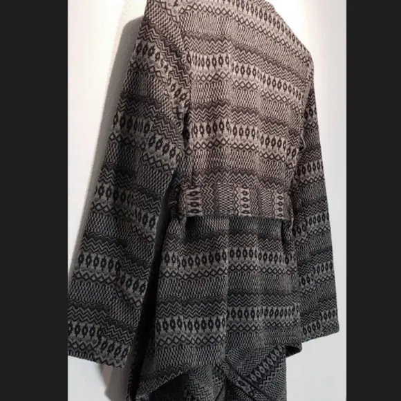 Jack by BB Dakota Black and Grey Open Front Cardigan