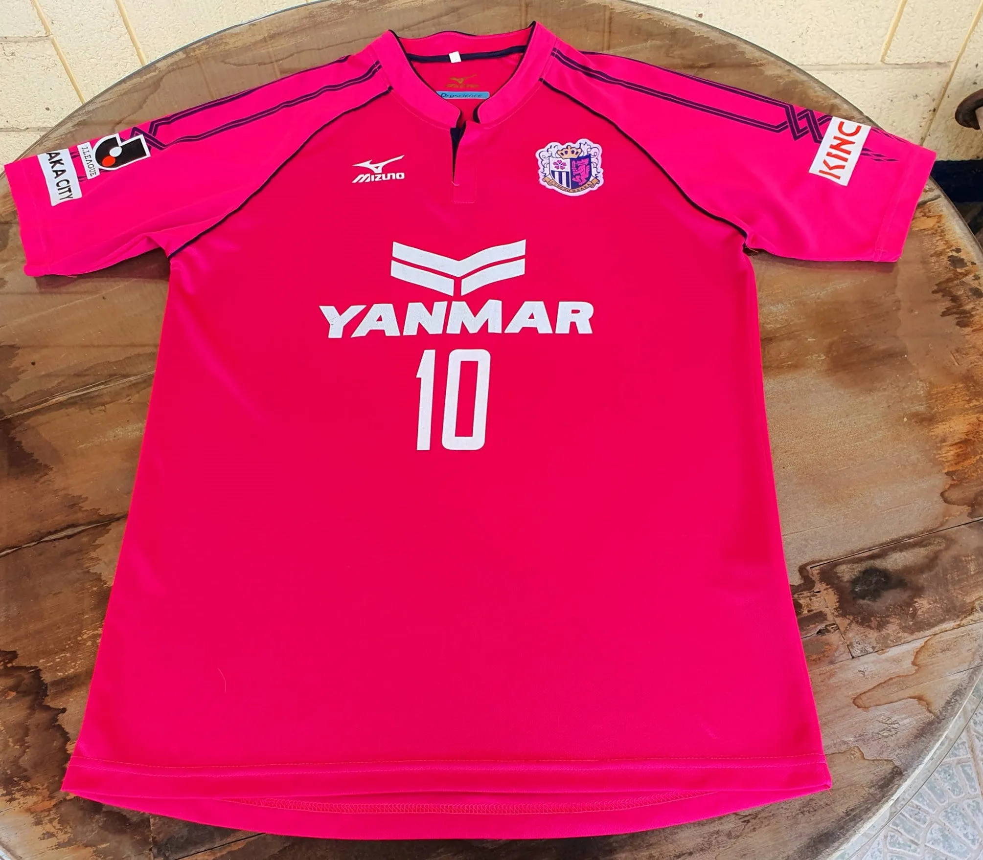 JAPAN J-LEAGUE CEREZO OSAKA 2014-2015 HOME QUARTER FINAL FORLAN JERSEY MIZUNO SHIRT LARGE  SOLD!