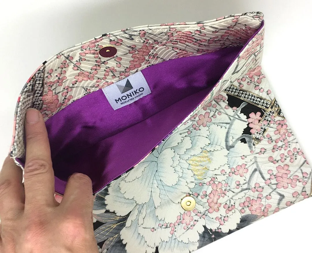 Kuukou Folding Wristlet Clutch 4548I