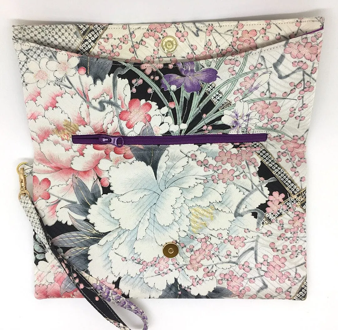 Kuukou Folding Wristlet Clutch 4548I