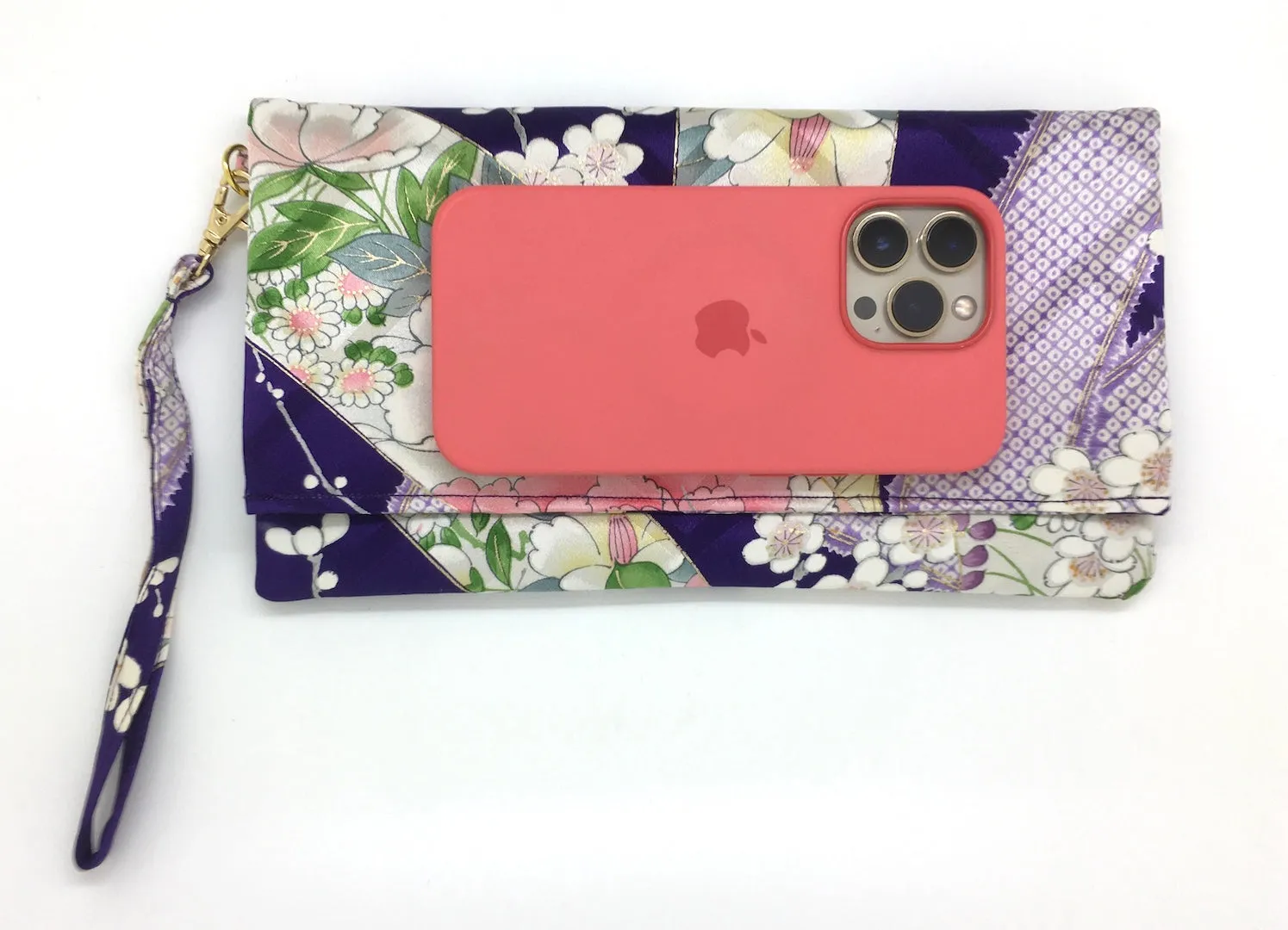 Kuukou Folding Wristlet Clutch 4580G