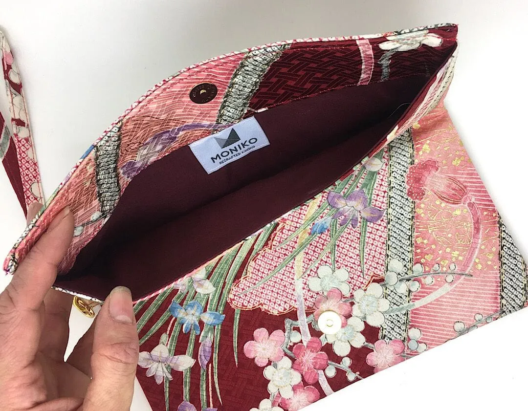 Kuukou Folding Wristlet Clutch 4656K