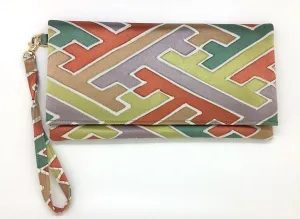 Kuukou Folding Wristlet Clutch 5429G