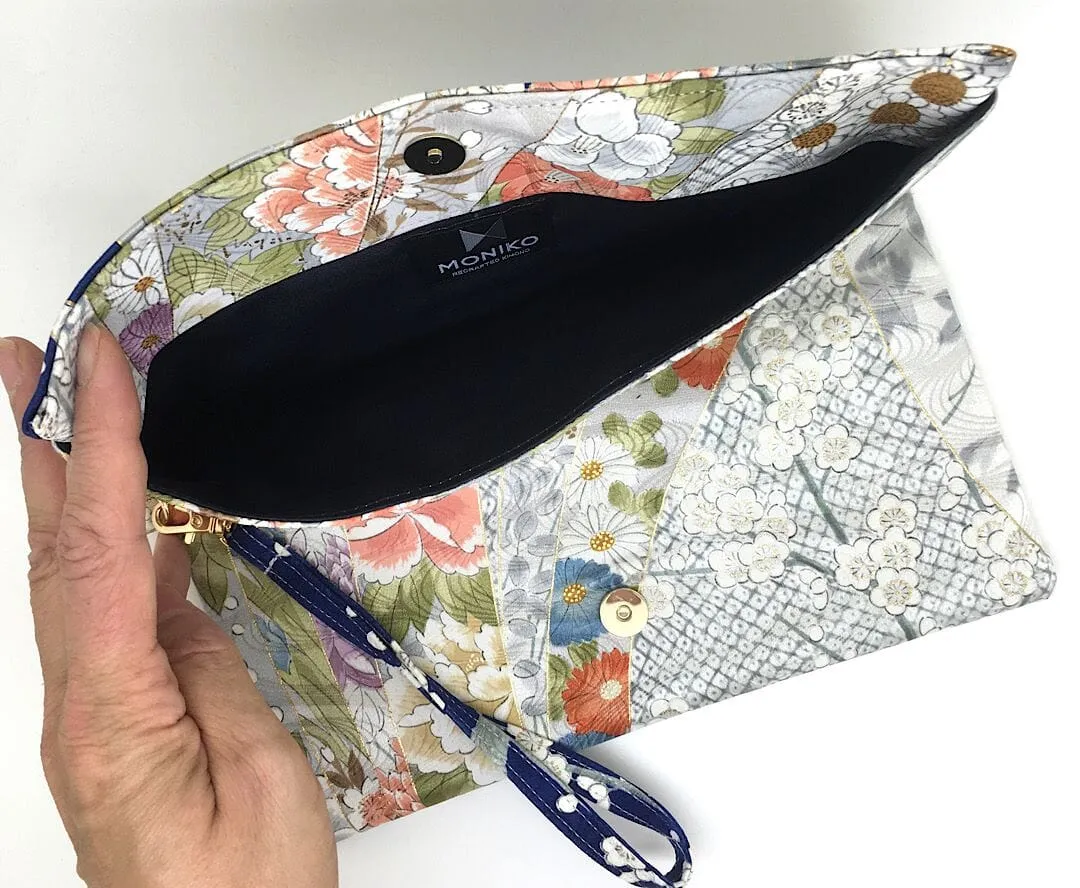 Kuukou Folding Wristlet Clutch 5430Q