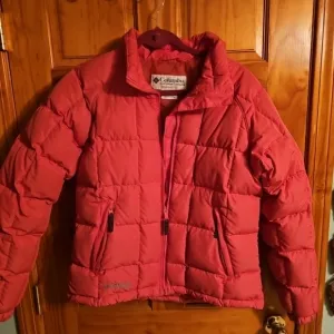 Ladies Columbia Pink Puffer Jacket Quilted Down Insulation