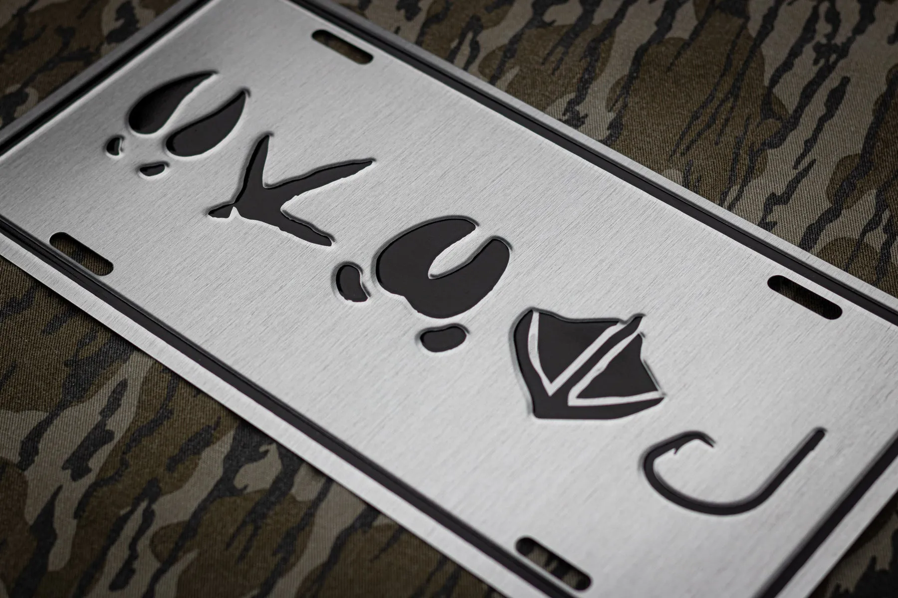 LICENSE PLATE | TRACKS LOGO