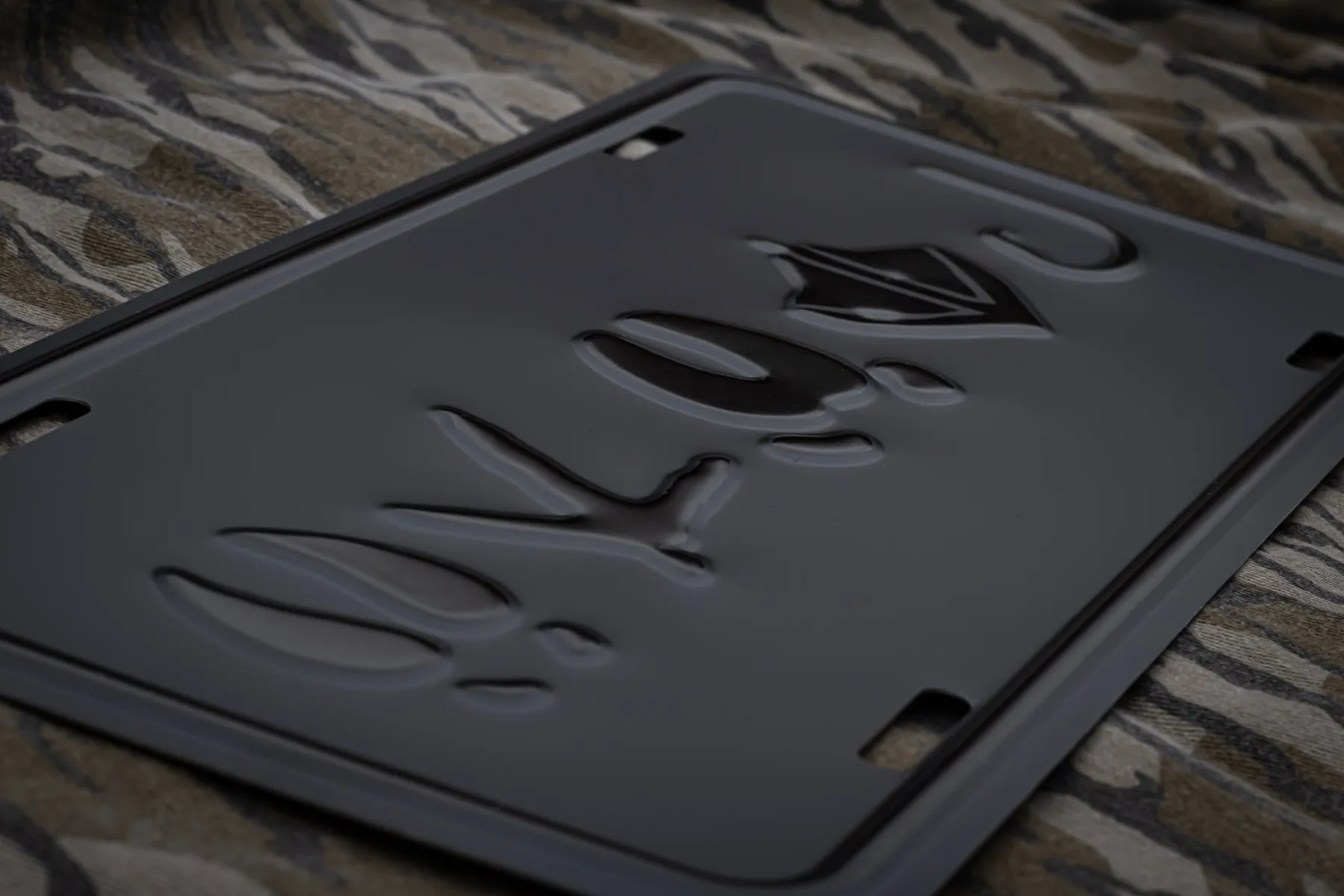 LICENSE PLATE | TRACKS LOGO