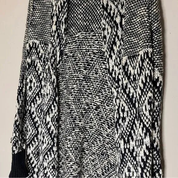 Lovestitch Black and Ecru Open-Front Cardigan Sweater Size‎ Large