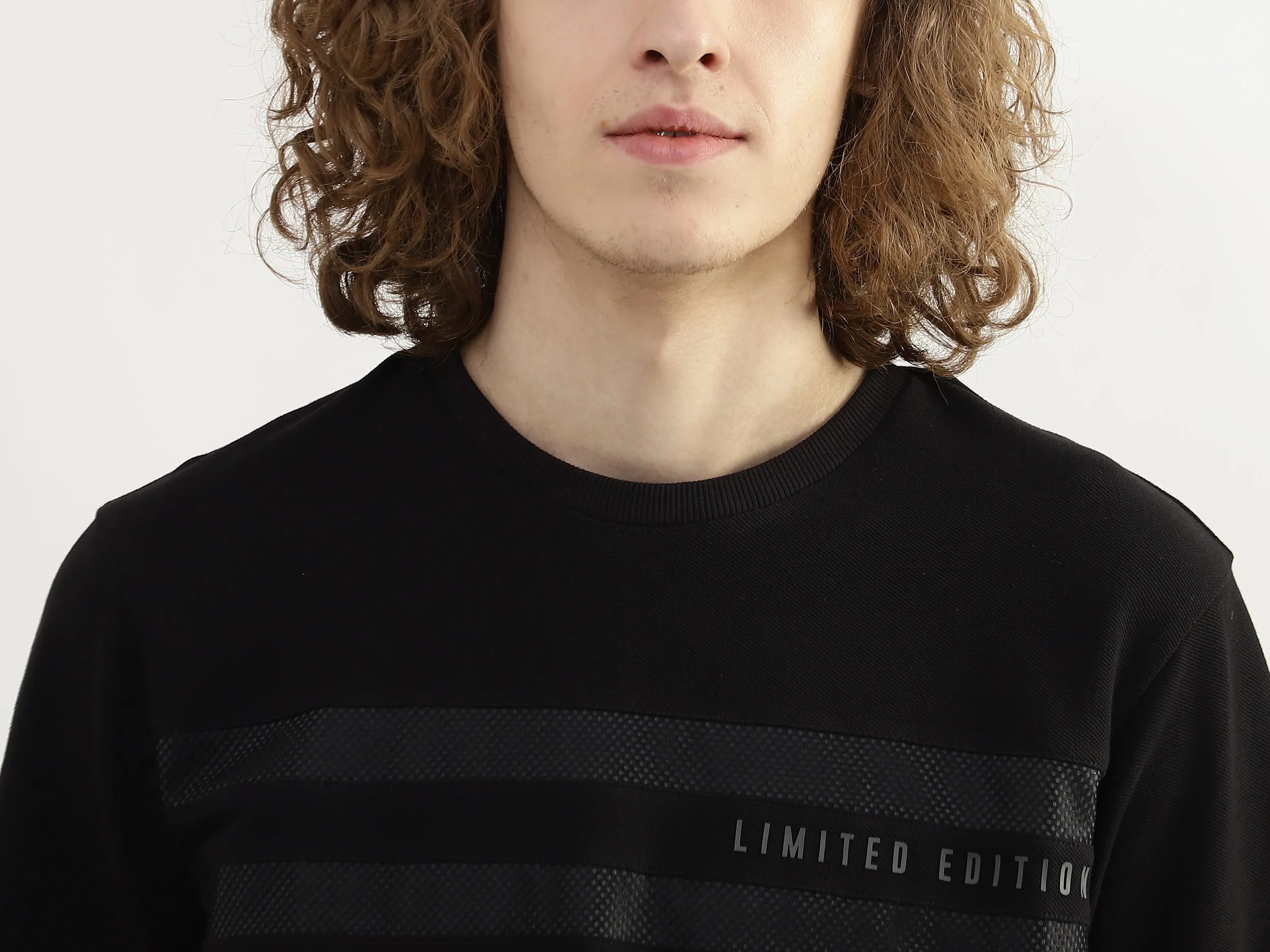 Men Textured Round Neck T-shirt