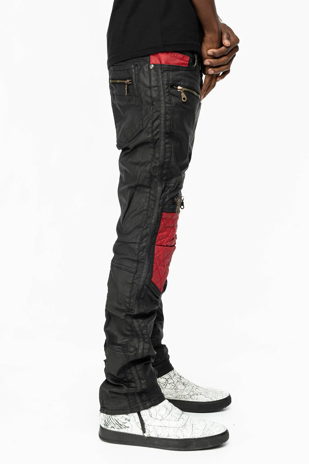 MENS BIKER JEANS IN DY FABRIC IN BLACK WASH WITH RED INSERTS