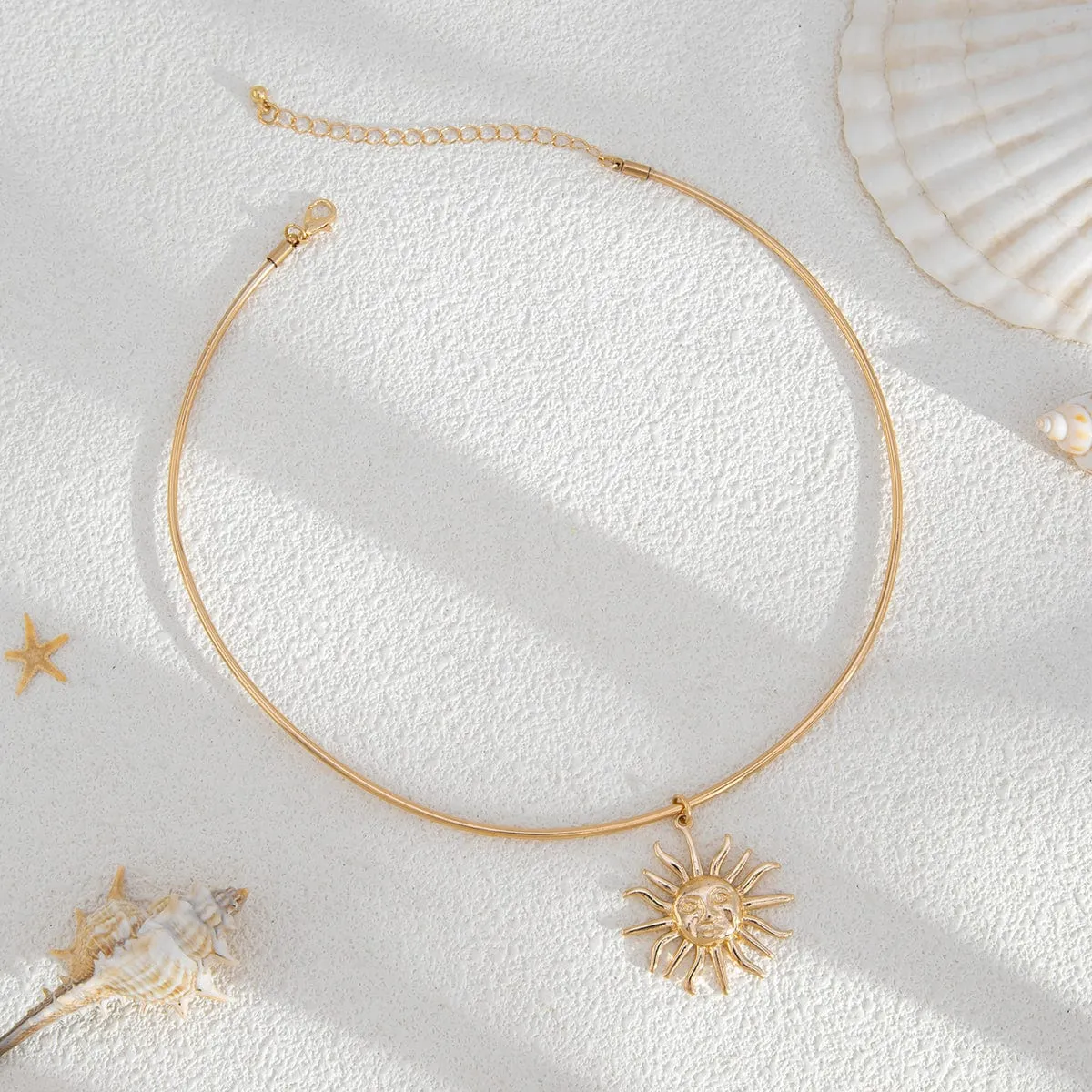 Minimalist Sun Face Pendant Collar Necklace