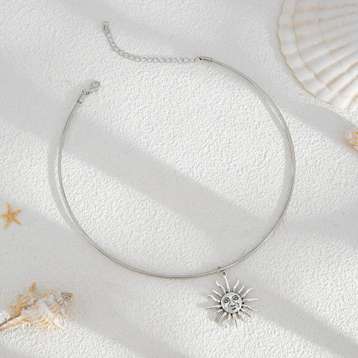 Minimalist Sun Face Pendant Collar Necklace
