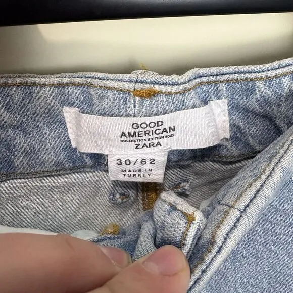NWT Good American Zara Jeans Plus Size 30 Classic Slim  Distressed Light Denim