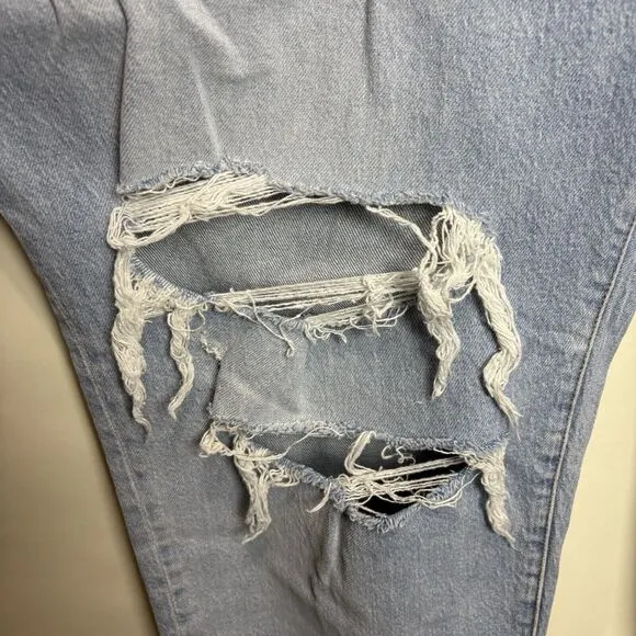 NWT Good American Zara Jeans Plus Size 30 Classic Slim  Distressed Light Denim