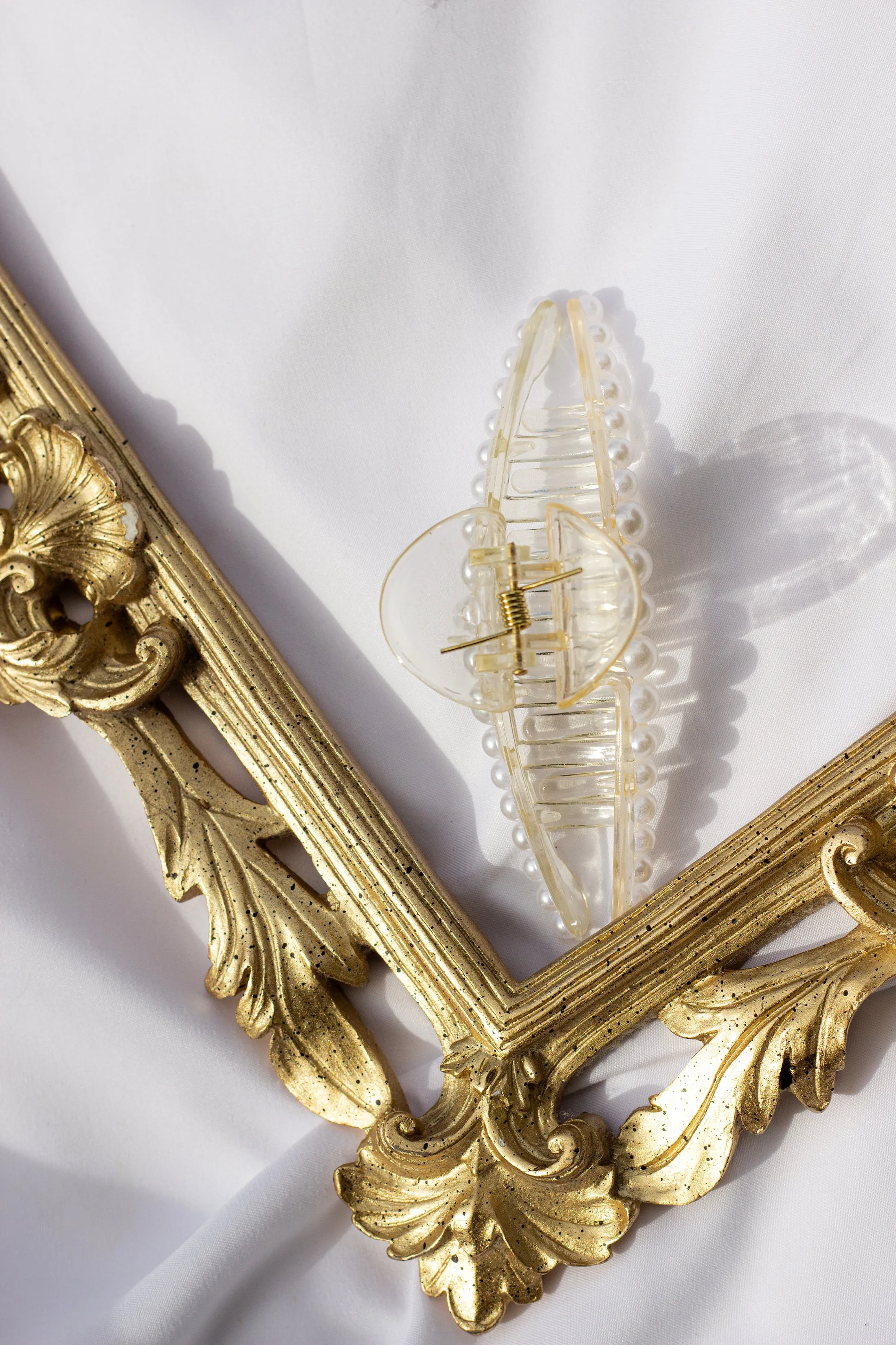 Pearl Row Detail Claw Hair Clip