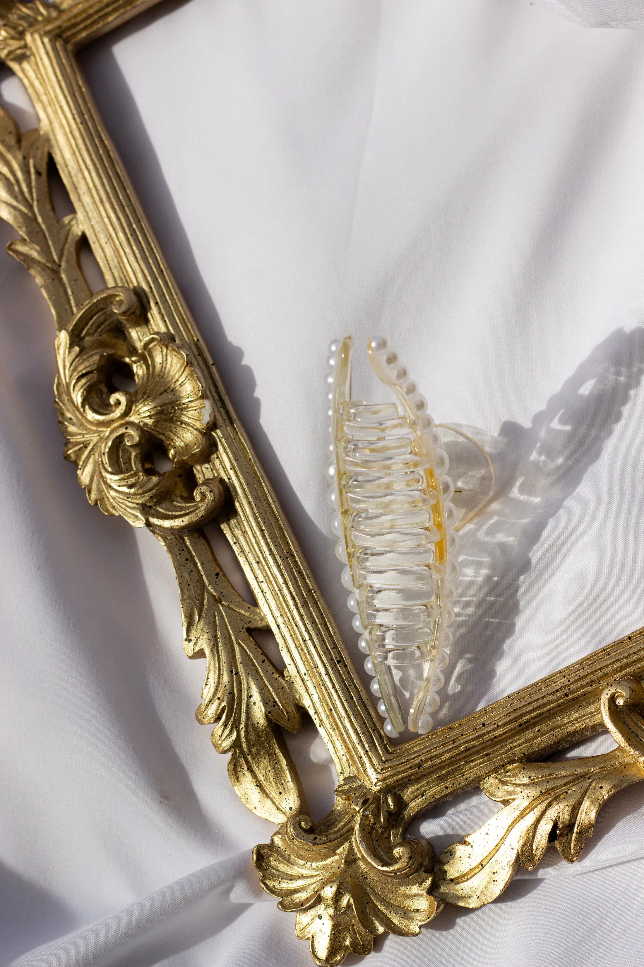 Pearl Row Detail Claw Hair Clip