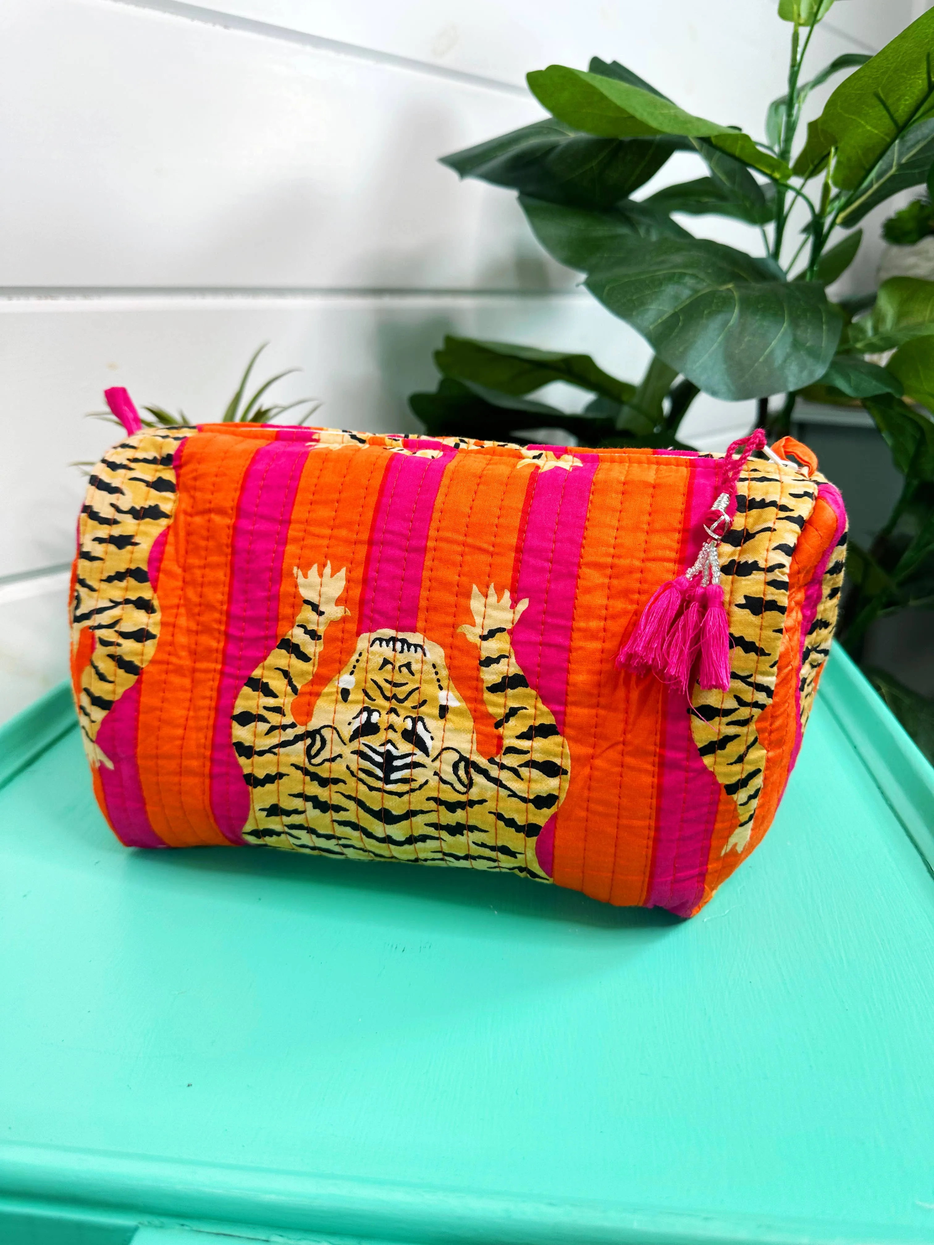 Quilted Makeup Bag Orange/Pink Tiger