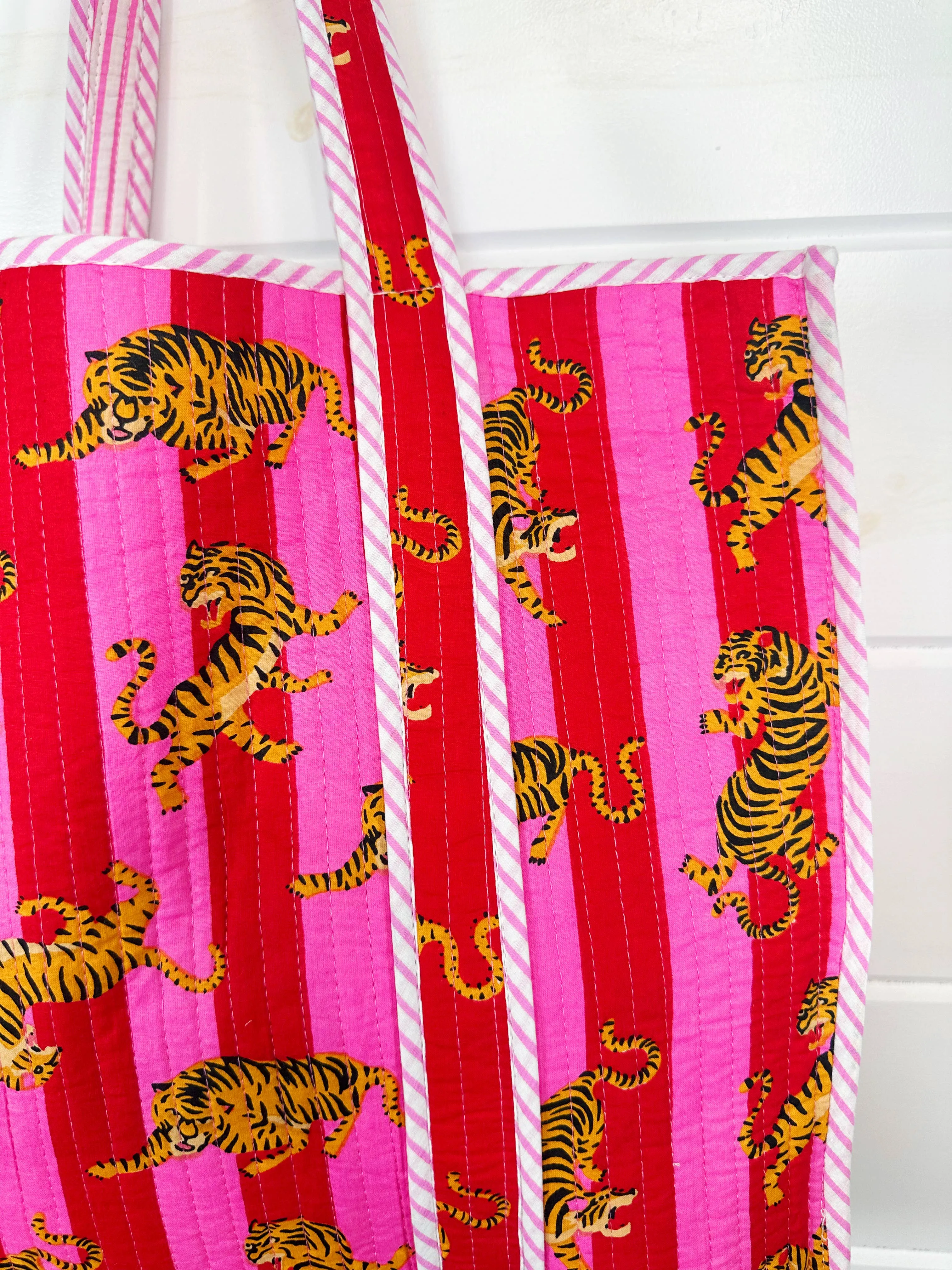 Quilted Tote Bag Red/Pink Tiger