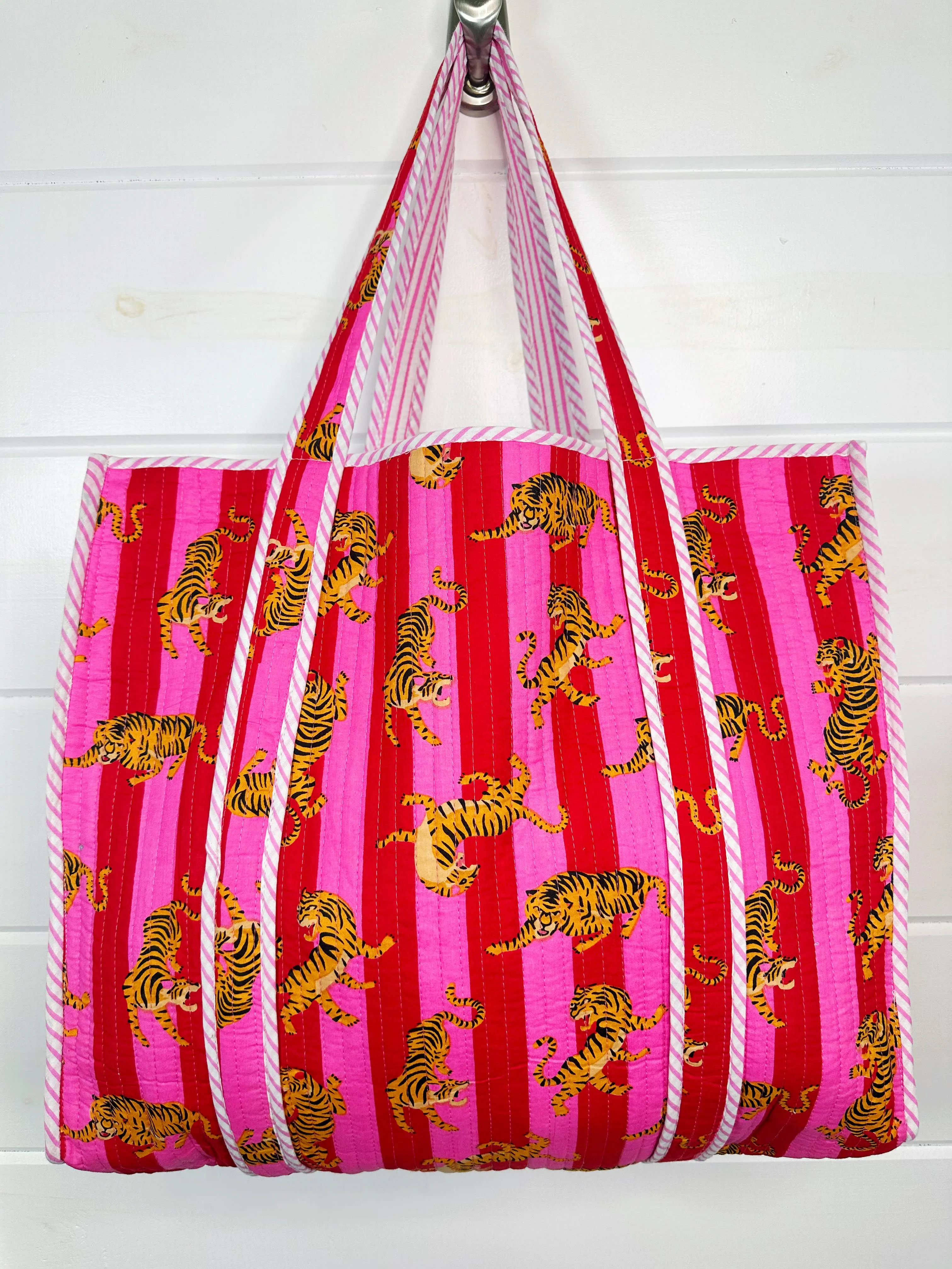 Quilted Tote Bag Red/Pink Tiger