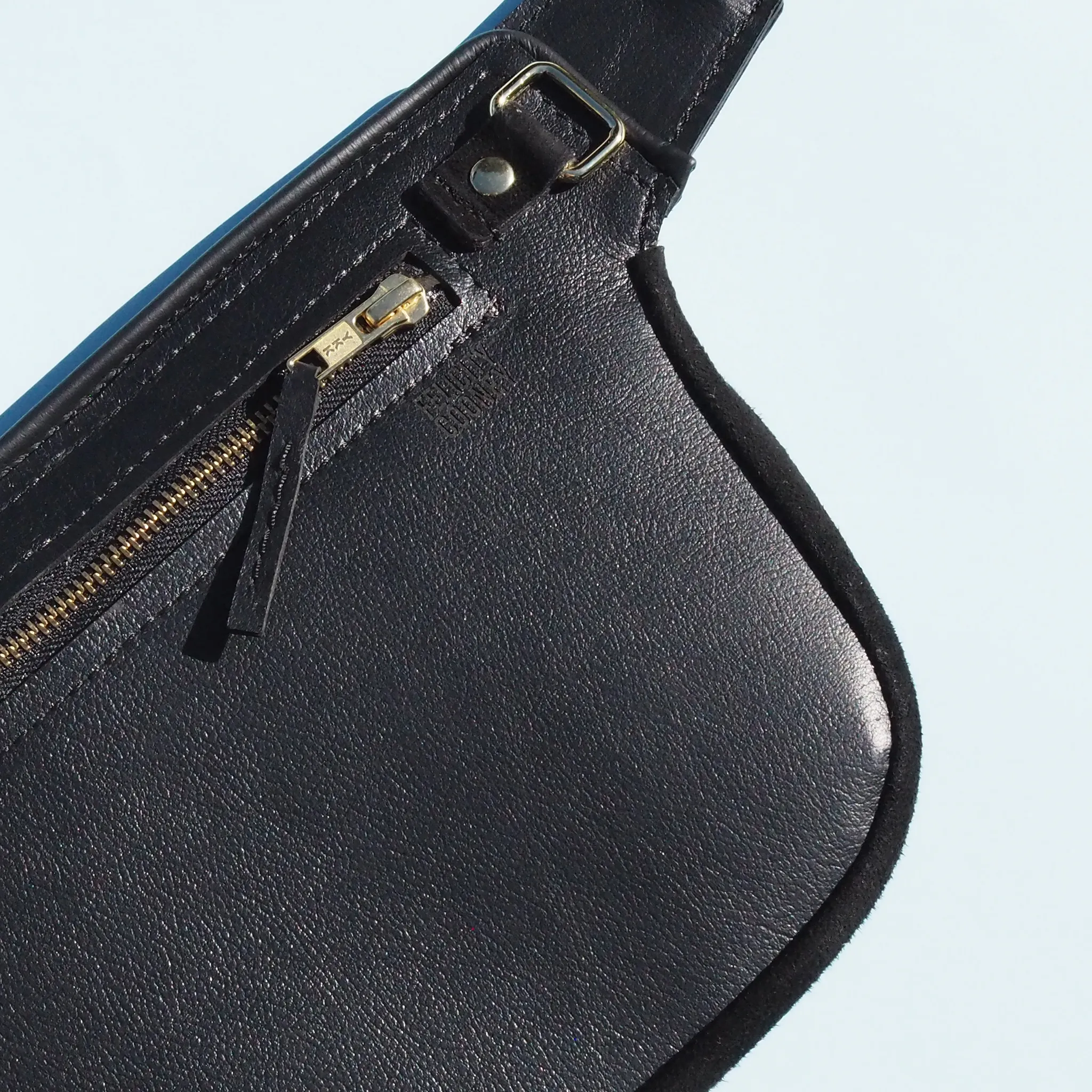 Runabout Bag - Black Edit