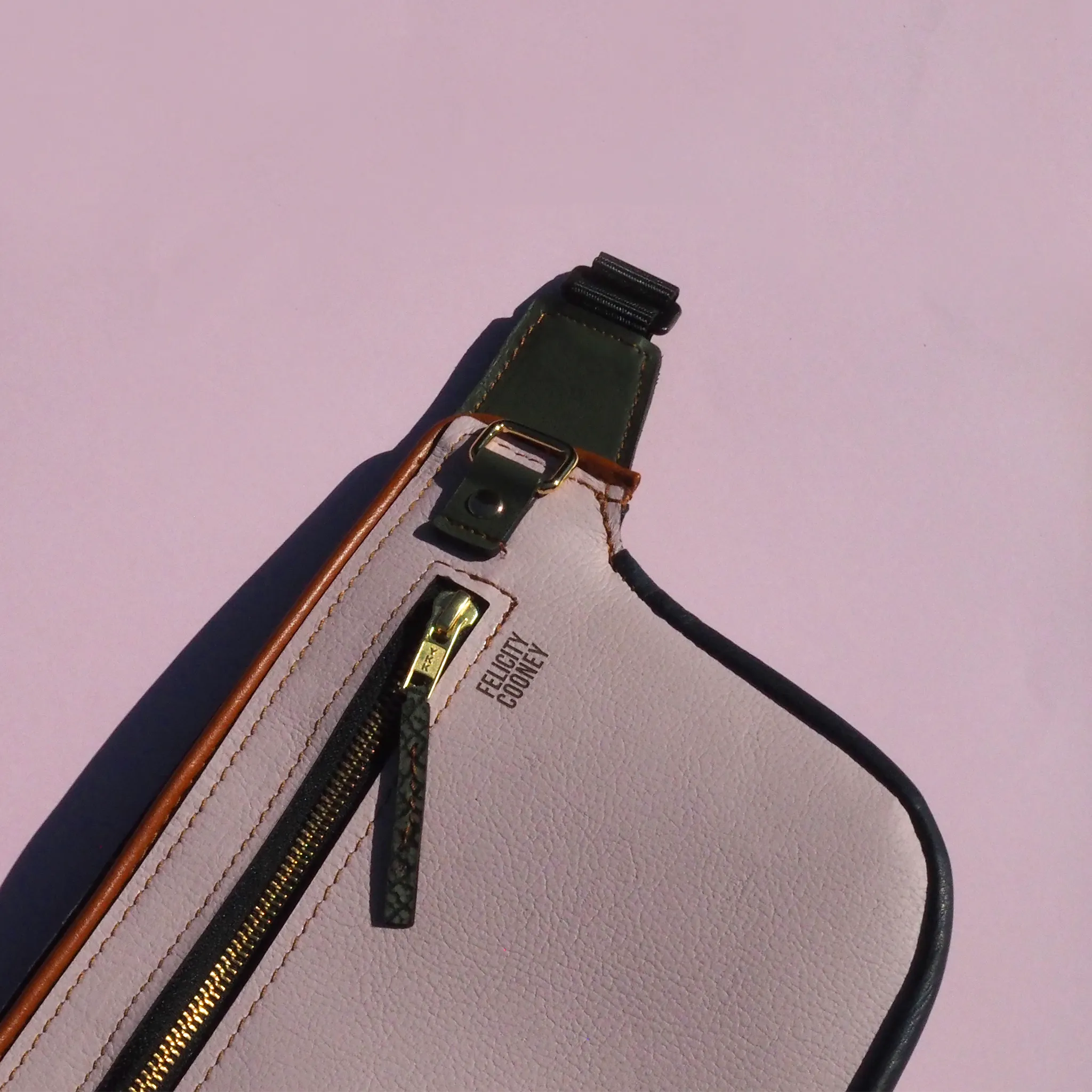 Runabout Bag - Cafe Pink