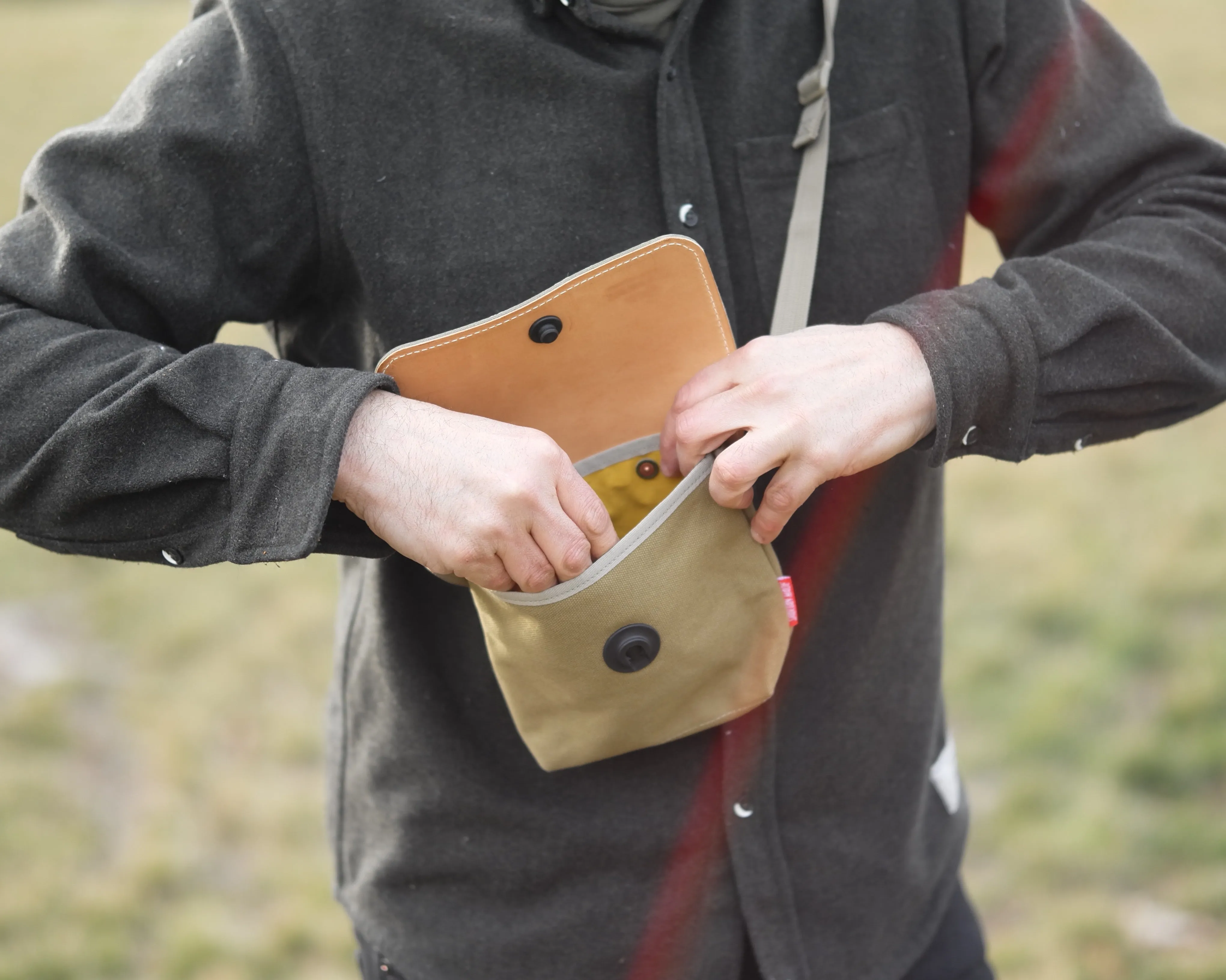 Sacoche with Leather Stitching