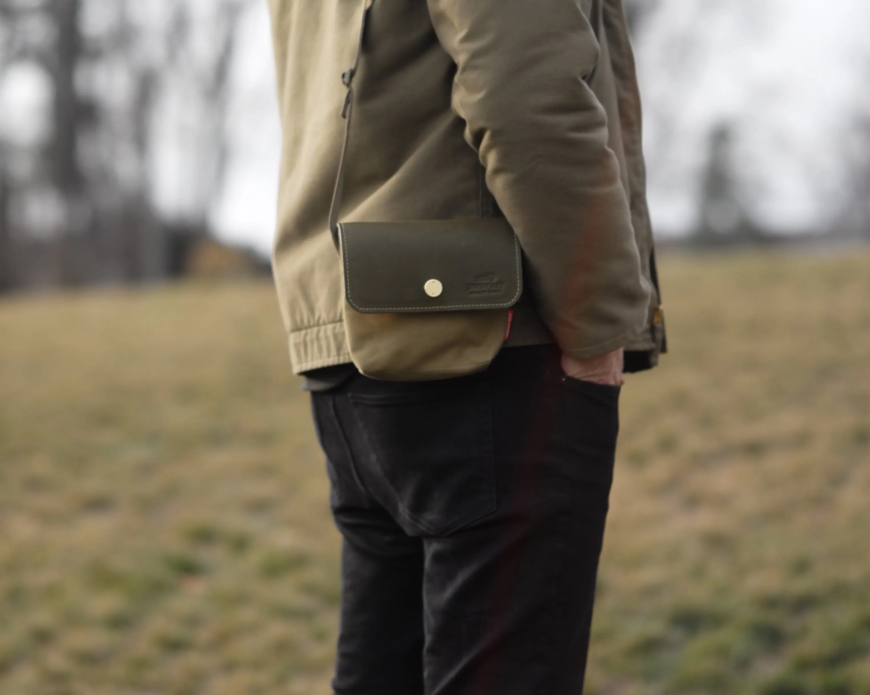 Sacoche with Leather Stitching