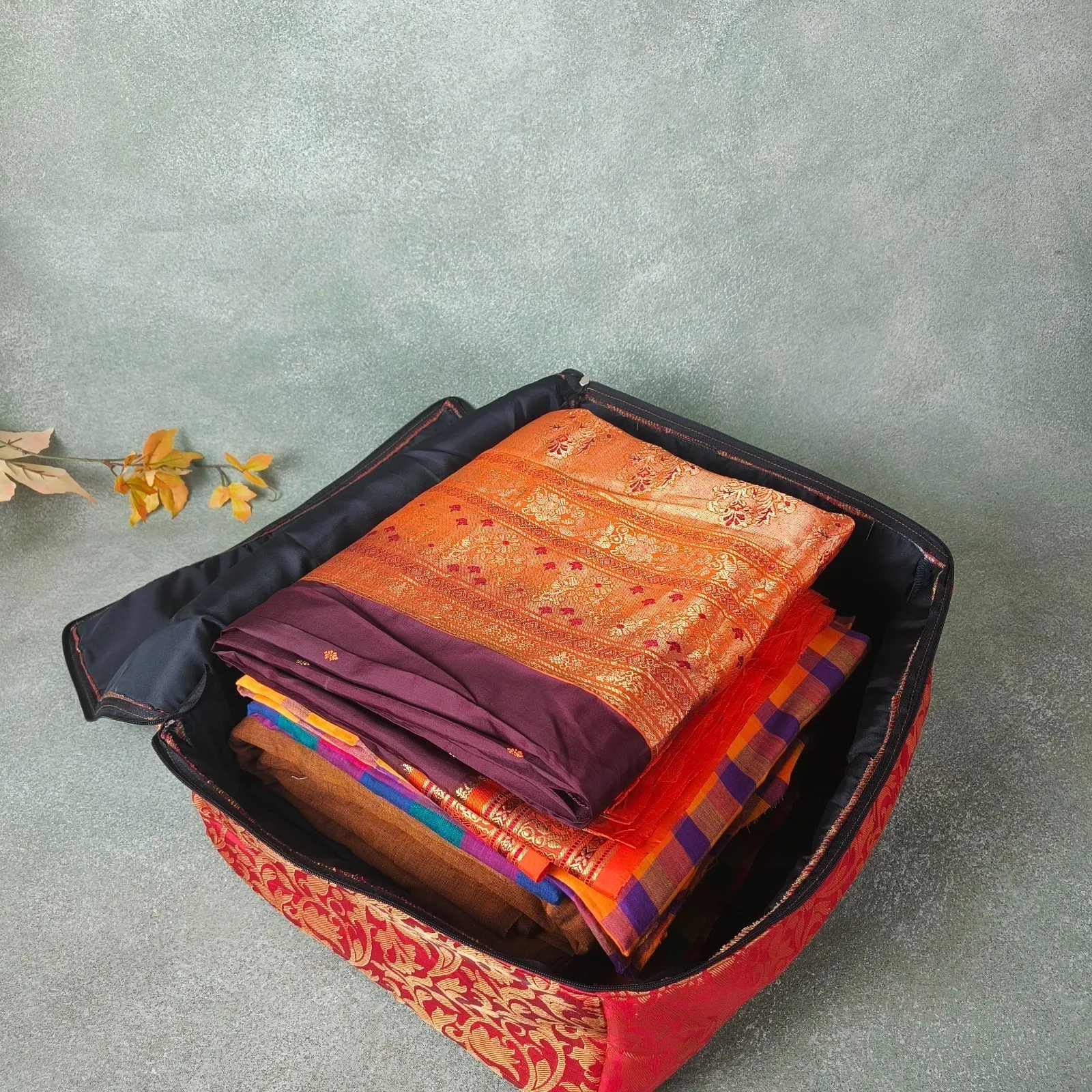 Saree Storage Bags red zigzag weaves