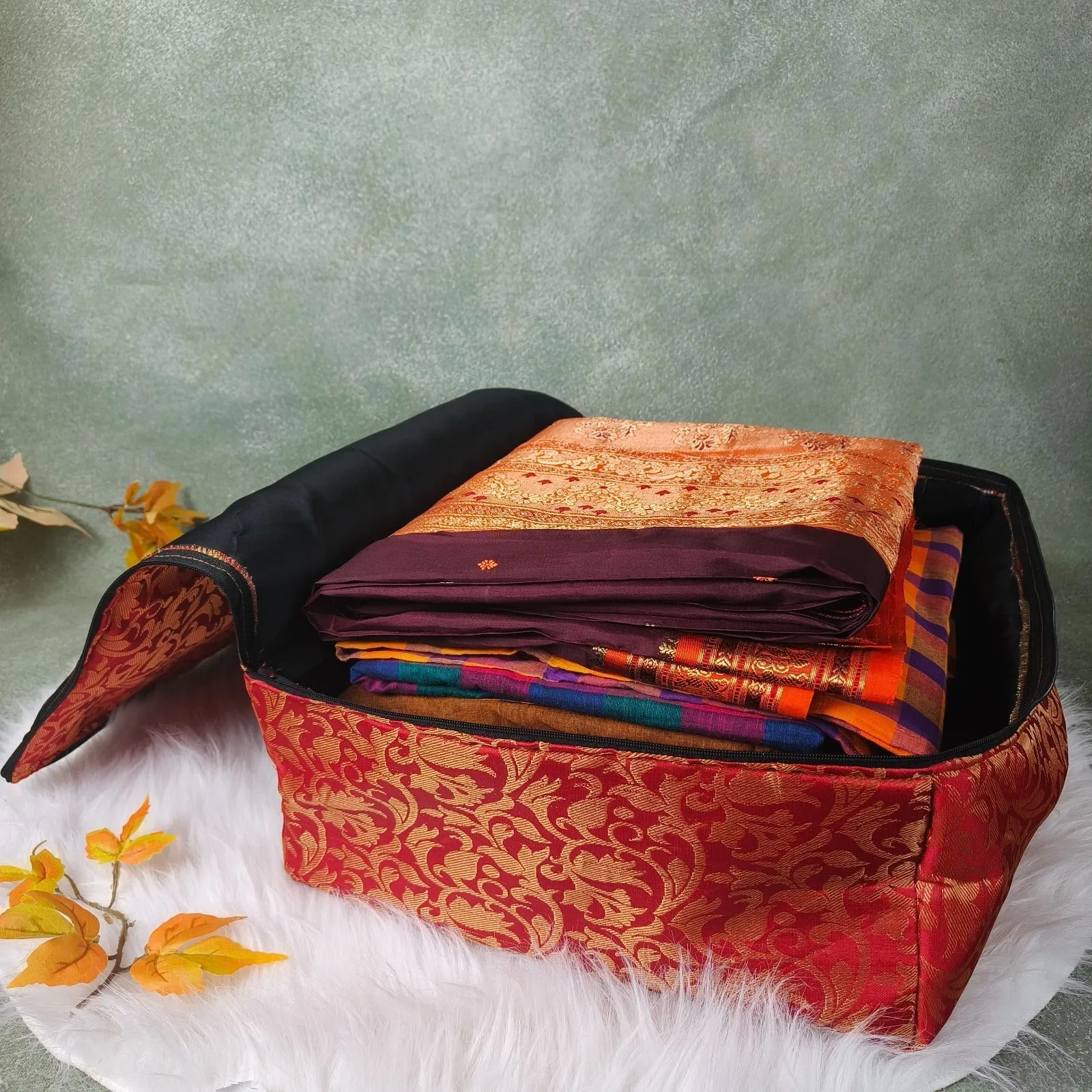 Saree Storage Bags red zigzag weaves